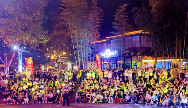 丝路弦歌，秋日回响：2025年南丝路民谣音乐季在平乐古镇盛大开启