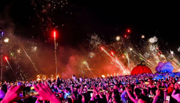 “星河派对”在三亚亚龙湾落幕，助推文旅融合新发展