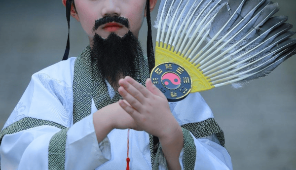 上海礼智信影视文化传媒有限公司和上海玖蕾影视文化传媒有限公司联合出品的《中华五千年之少年强三国演义之三顾茅庐》正式开拍