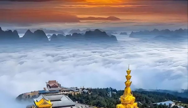 “缘行天下·走进四川”文化考察活动第二站在峨眉金顶举行