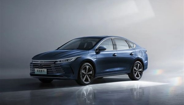 比秦Plus DM-i更时尚 比亚迪驱逐舰05冠军版限时直降5000元