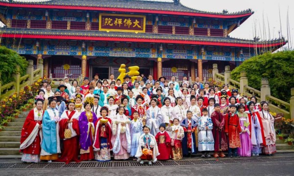 ​大佛禅院 2026 元旦汉服巡游 + 万份福历，灵验祈福启平安