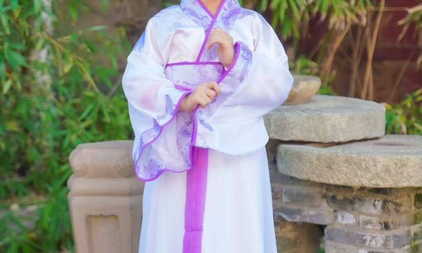 上海礼智信影视文化传媒出品的《中华五千年.三国.三顾茅庐》正式开拍