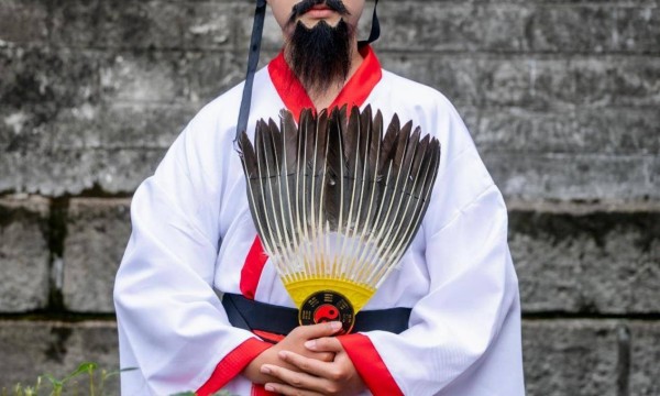 上海礼智信影视文化传媒有限公司出品的《中华五千年之少年强三国演义.舌战群儒》正式 开拍