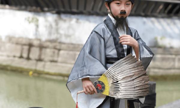 上海玖蕾影视文化传媒出品的《中华五千年之少年强三国演义.卧龙凤雏》正式开拍