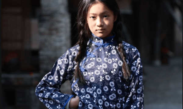 上海礼智信影视文化传媒出品的《闪闪红星》正式开拍